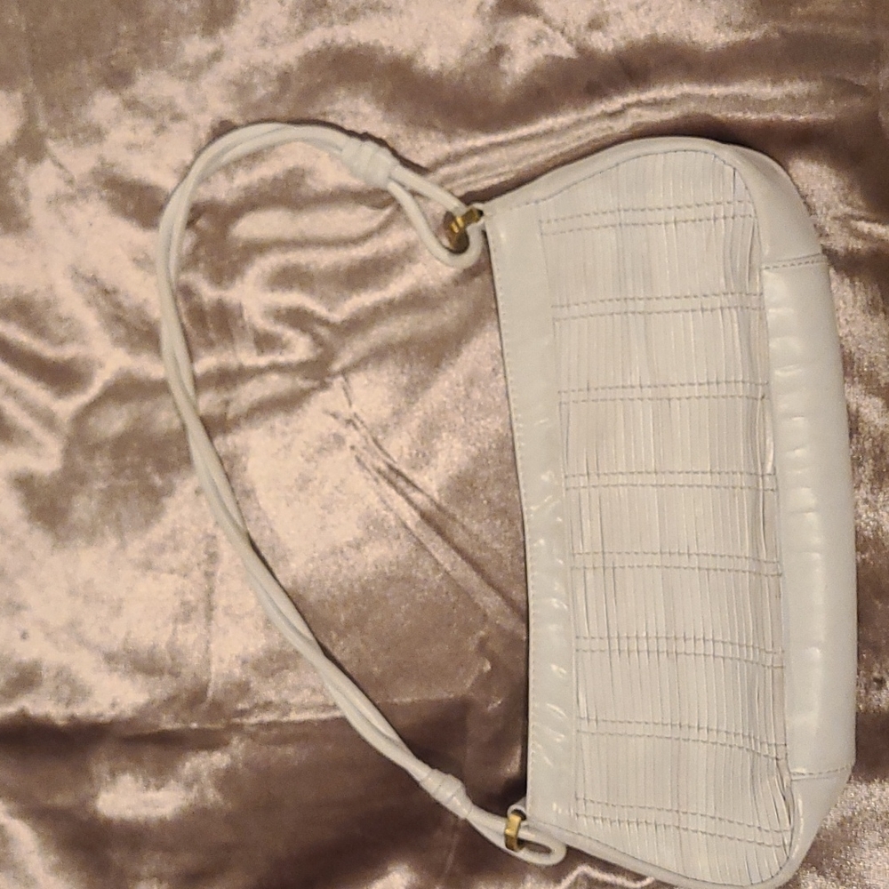 Vintage white purse